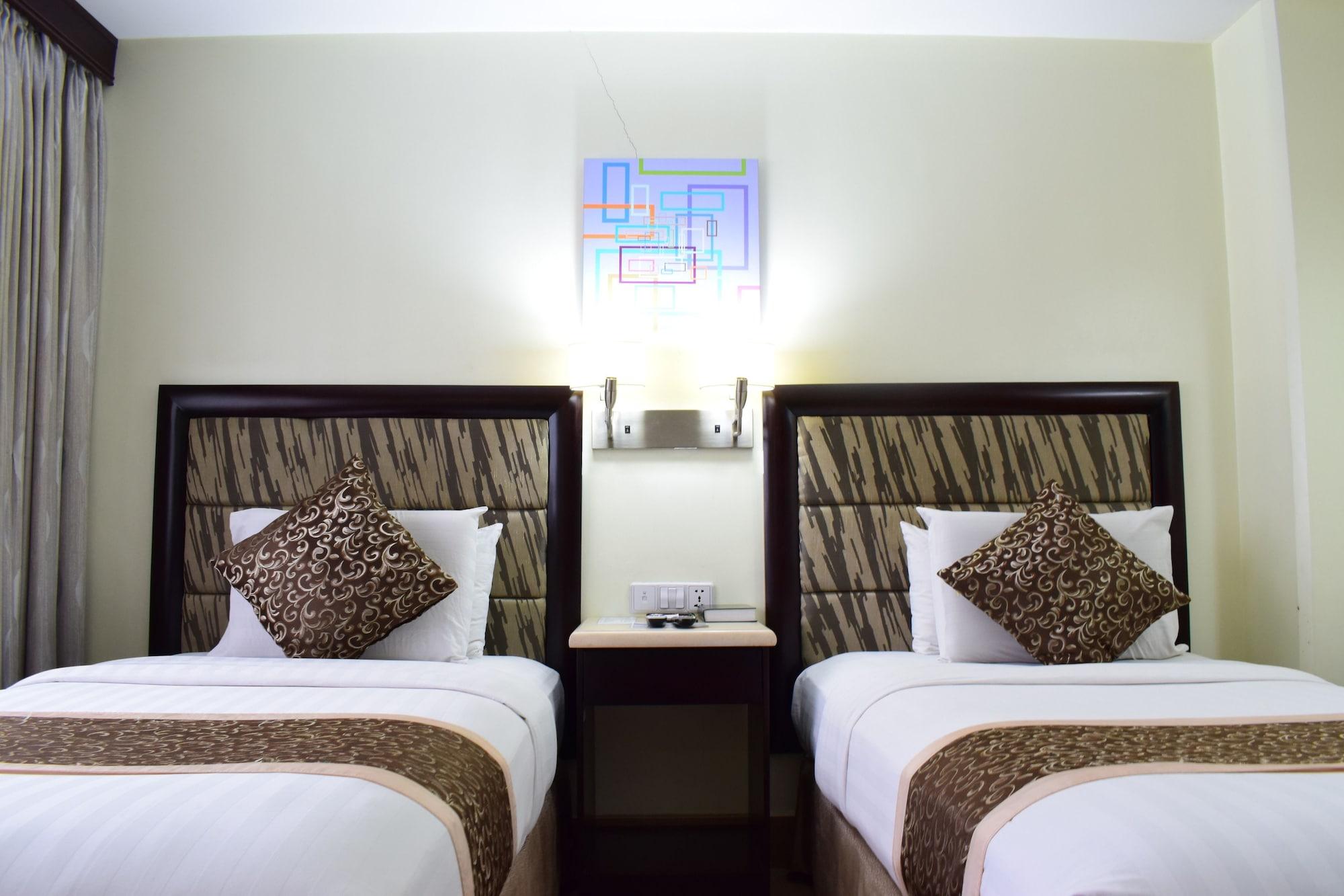 ไดมอนด์ สวีท แอนด์ เรสซิเดนซ์ Hotel Cebu ภายนอก รูปภาพ