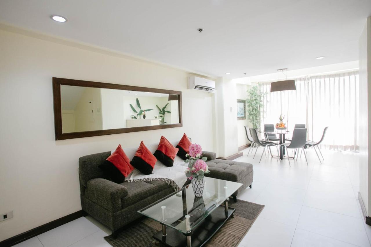 ไดมอนด์ สวีท แอนด์ เรสซิเดนซ์ Hotel Cebu ภายนอก รูปภาพ
