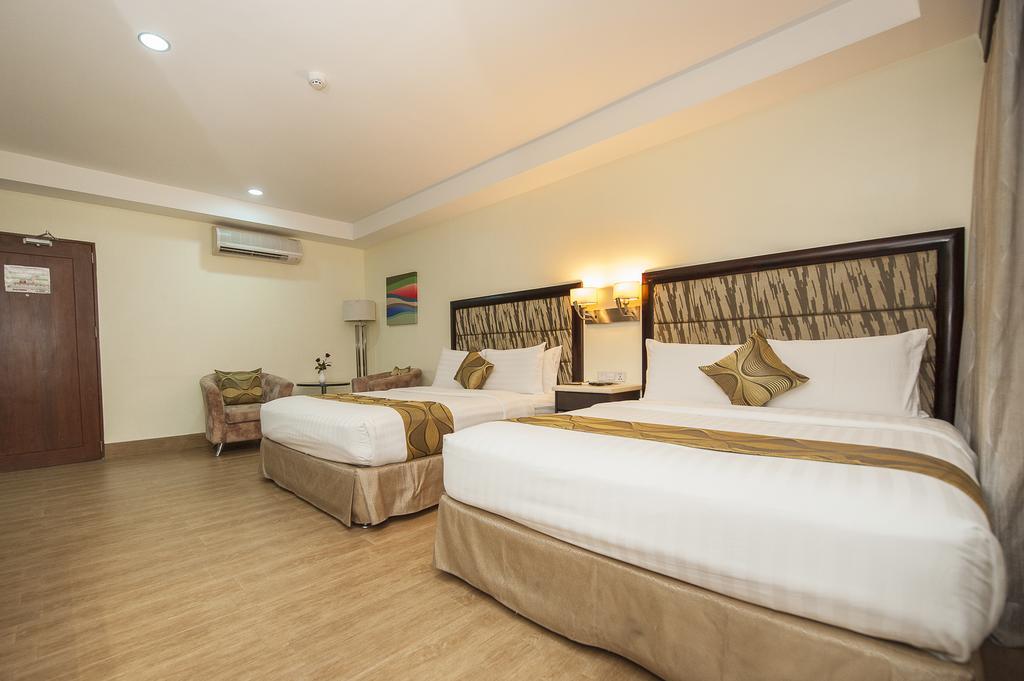 ไดมอนด์ สวีท แอนด์ เรสซิเดนซ์ Hotel Cebu ภายนอก รูปภาพ