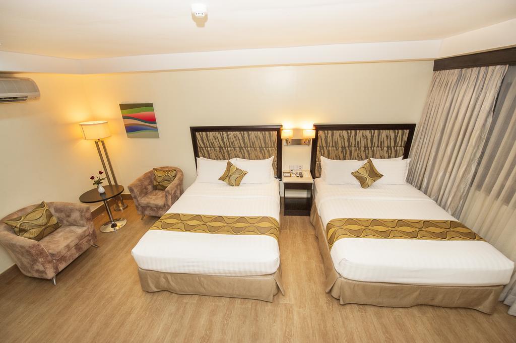 ไดมอนด์ สวีท แอนด์ เรสซิเดนซ์ Hotel Cebu ภายนอก รูปภาพ